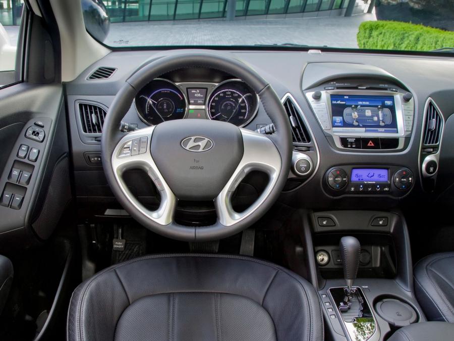  Hyundai ix35 Fuel Cell 2012 года  (фото 20 из 32)
